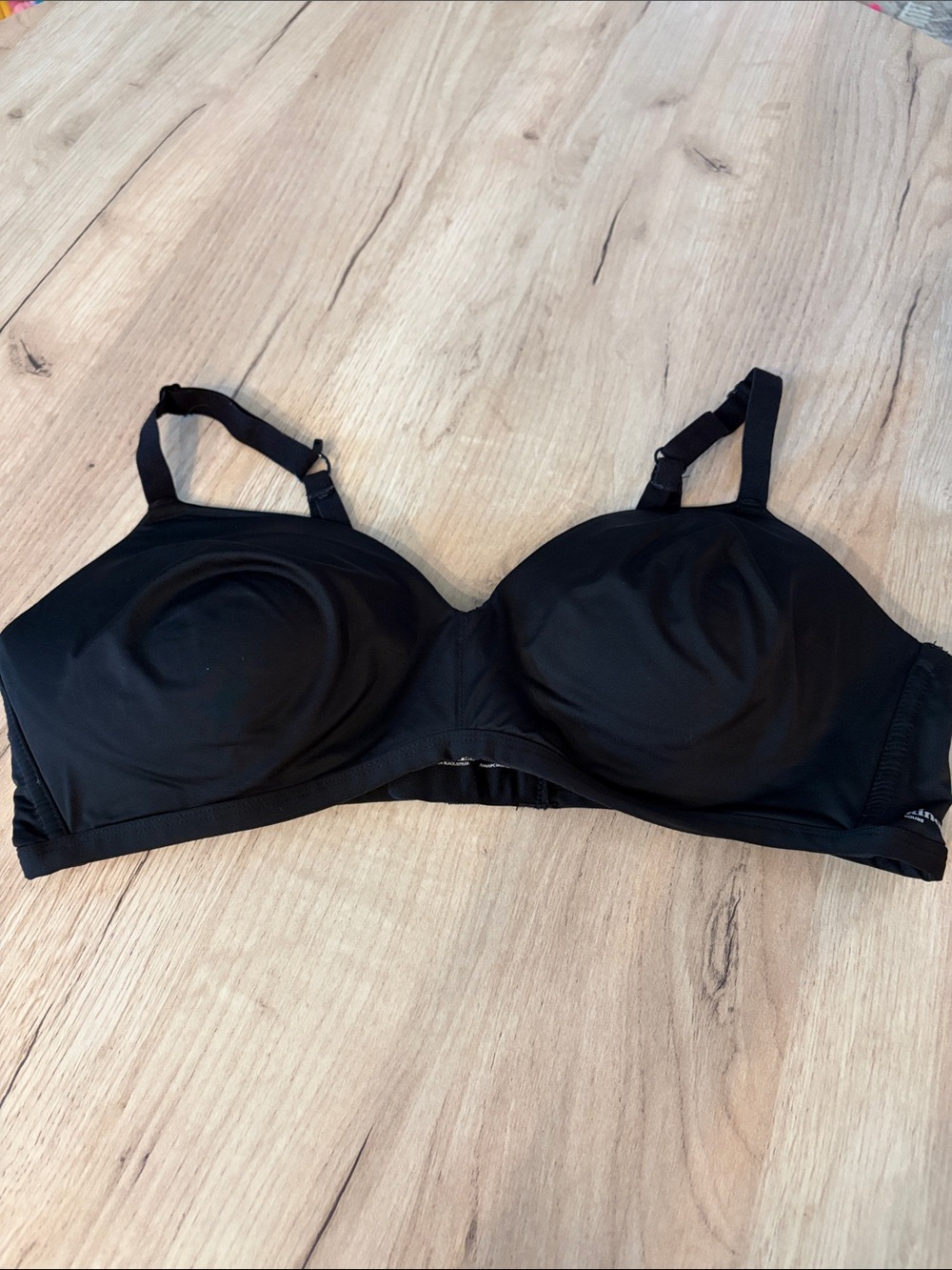 KINDLY YOURS BKACK WIRELESS T-SHIRT BRA SMOOTH MOLDED CUPS 40C